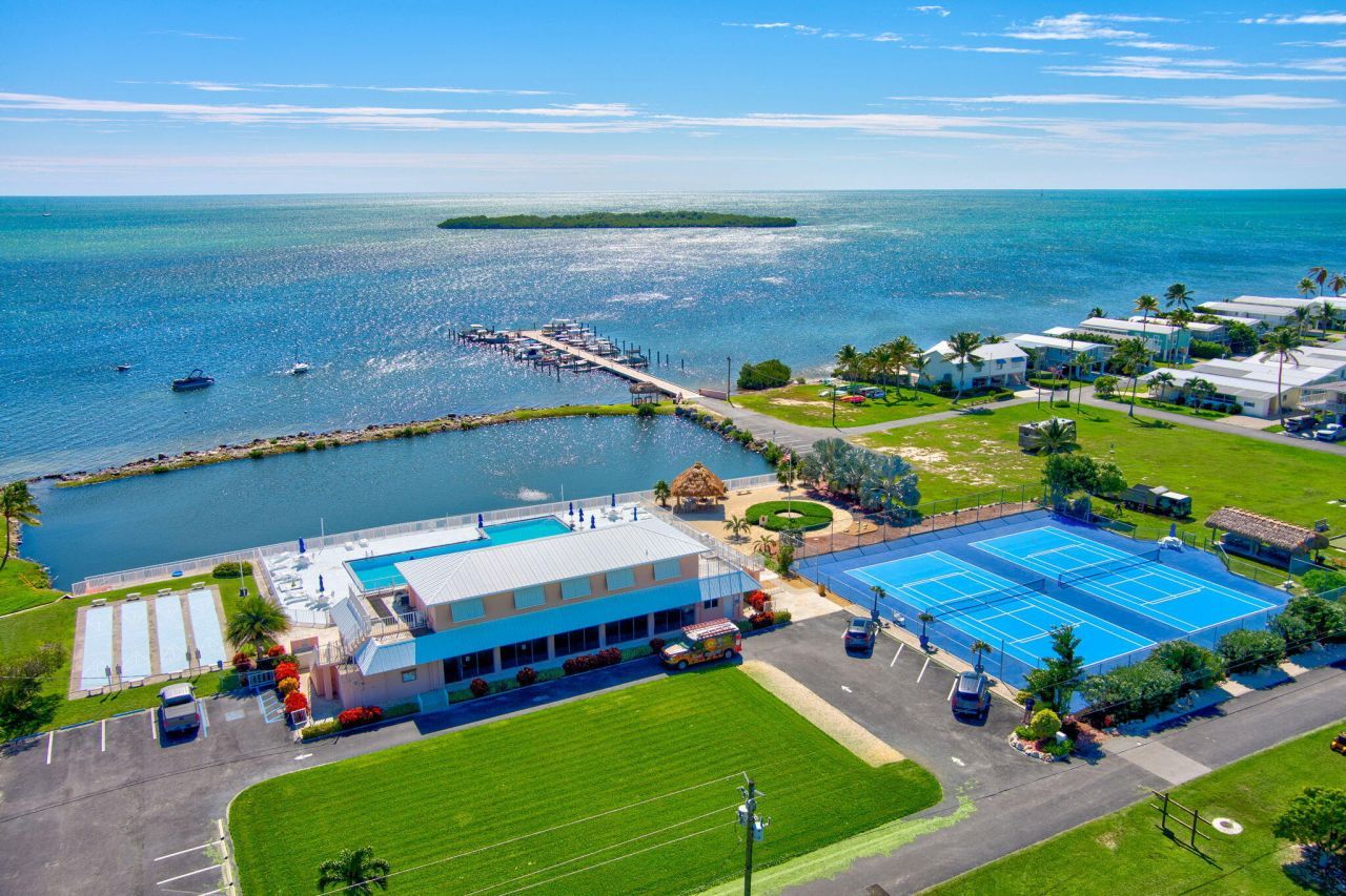 808 S Silver Circle, Key Largo, FL 33037 Photo