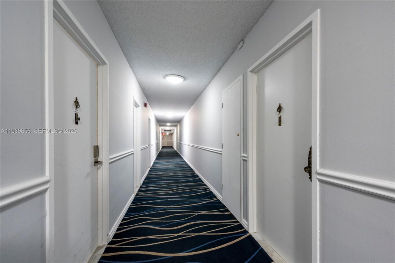 3725 S Ocean Dr, Unit 1406, Hollywood, FL 33019 Photo