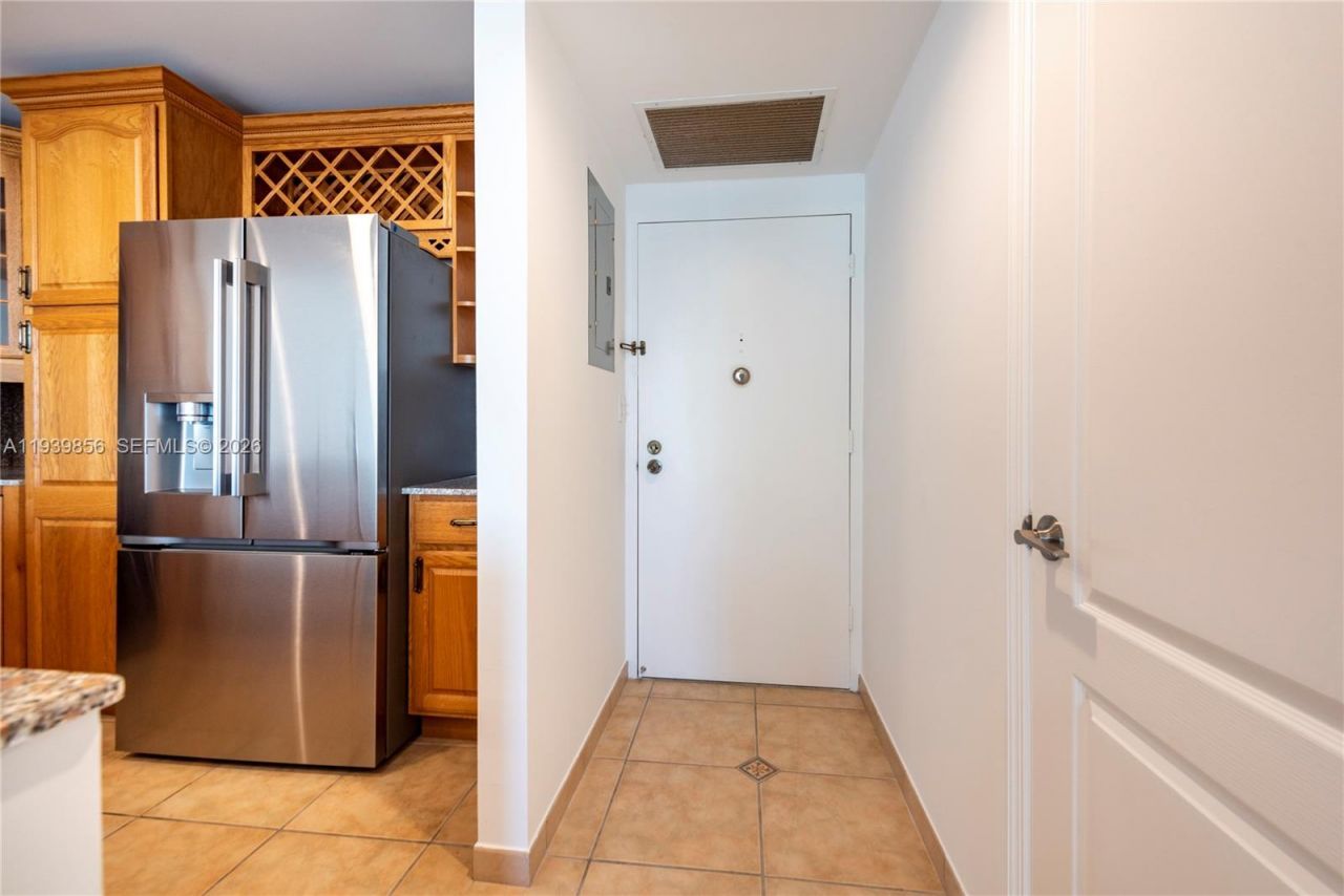 3725 S Ocean Dr, Unit 1406, Hollywood, FL 33019 Photo