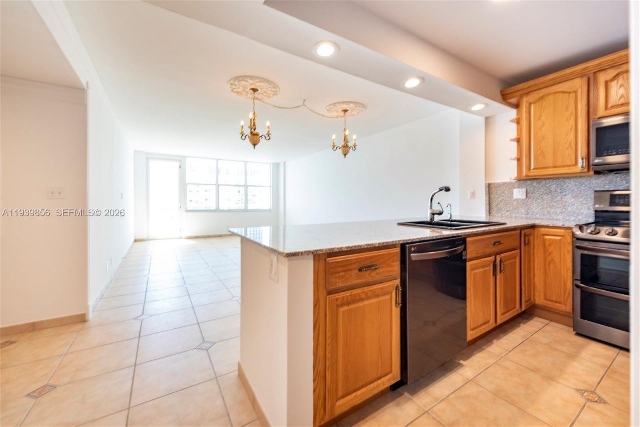 3725 S Ocean Dr, Unit 1406, Hollywood, FL 33019 Photo