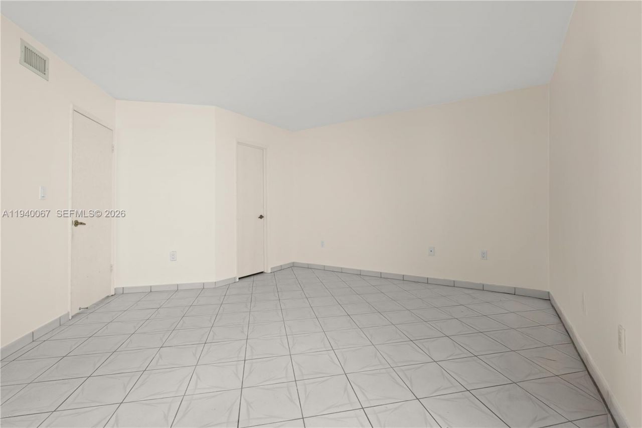 10249 NW 9th St Cir, Unit 107-8, Miami, FL 33172 Photo