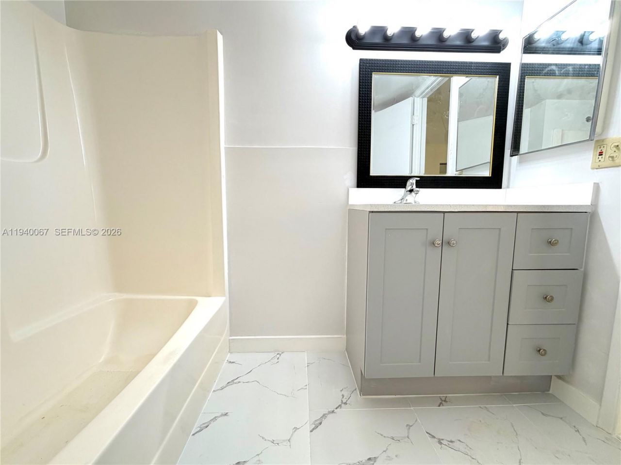 10249 NW 9th St Cir, Unit 107-8, Miami, FL 33172 Photo