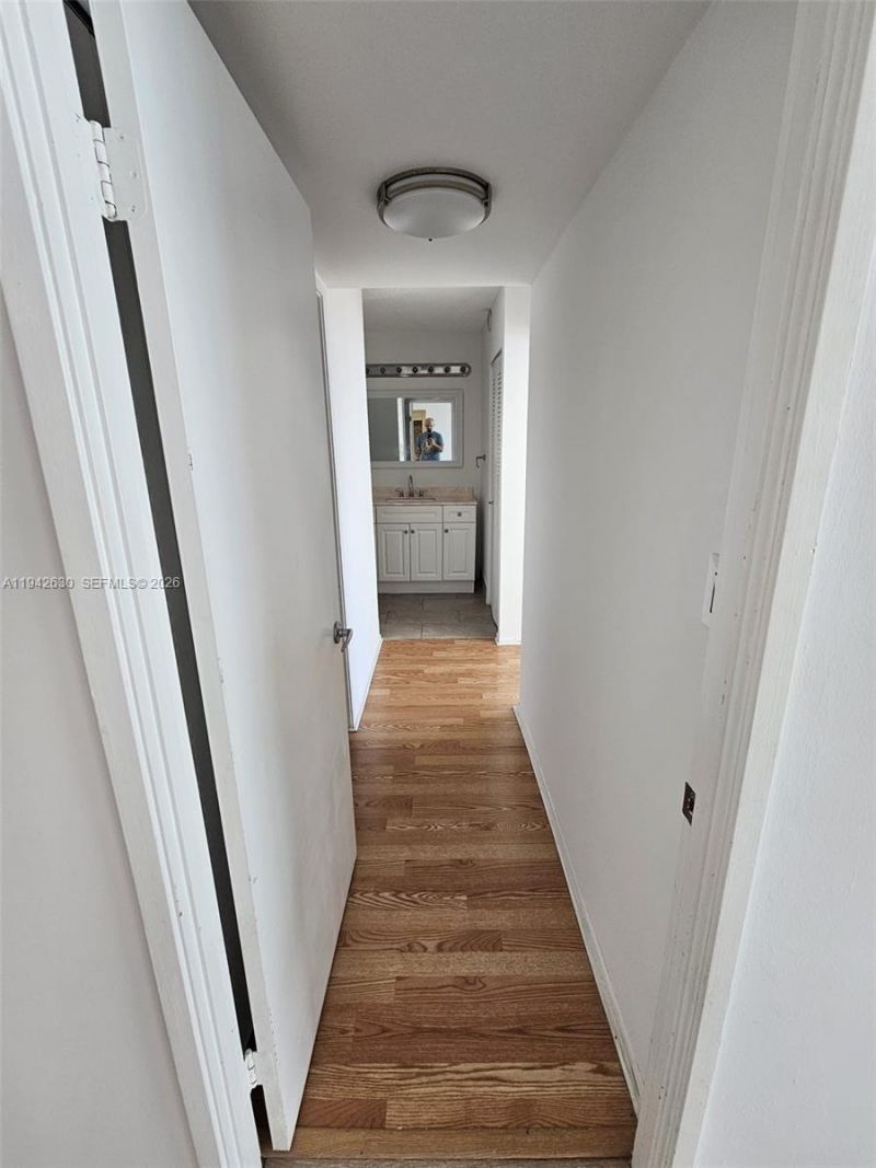 7135 Collins Ave, Unit 1011, Miami Beach, FL 33141 Photo