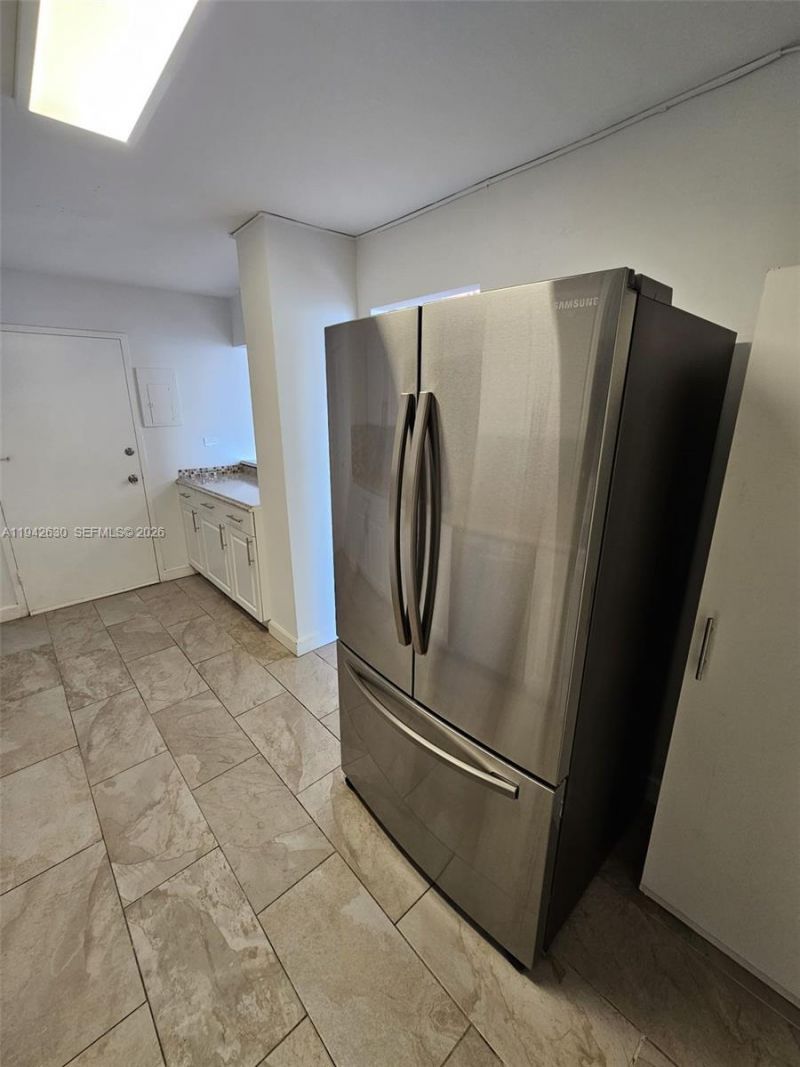 7135 Collins Ave, Unit 1011, Miami Beach, FL 33141 Photo