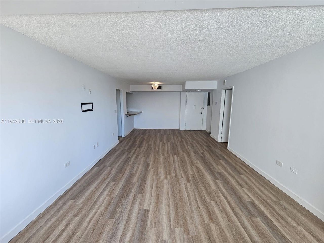 7135 Collins Ave, Unit 1011, Miami Beach, FL 33141 Photo