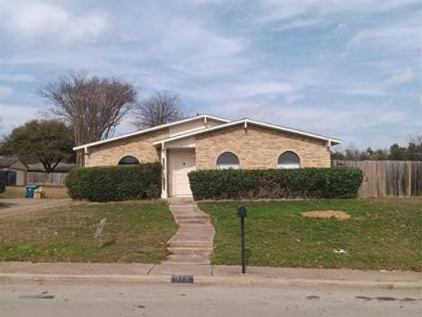 515 Faye Street, DeSoto, TX 75115