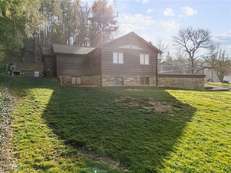 9480 Lakewood Drive NE, Mineral City, OH 44656 Photo 5