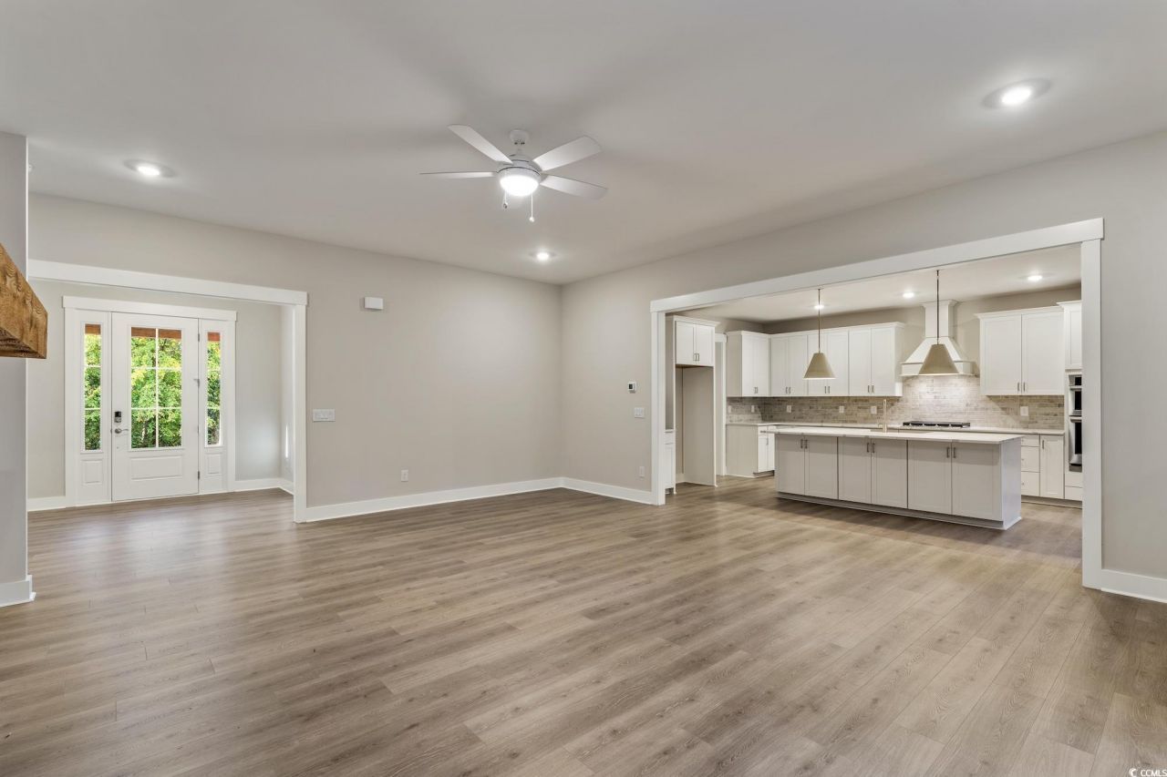 719 Daisy Bank Circle Photo 10