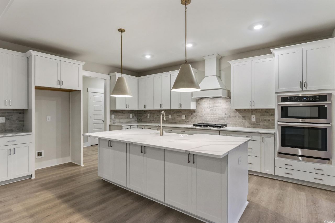 719 Daisy Bank Circle Photo 12