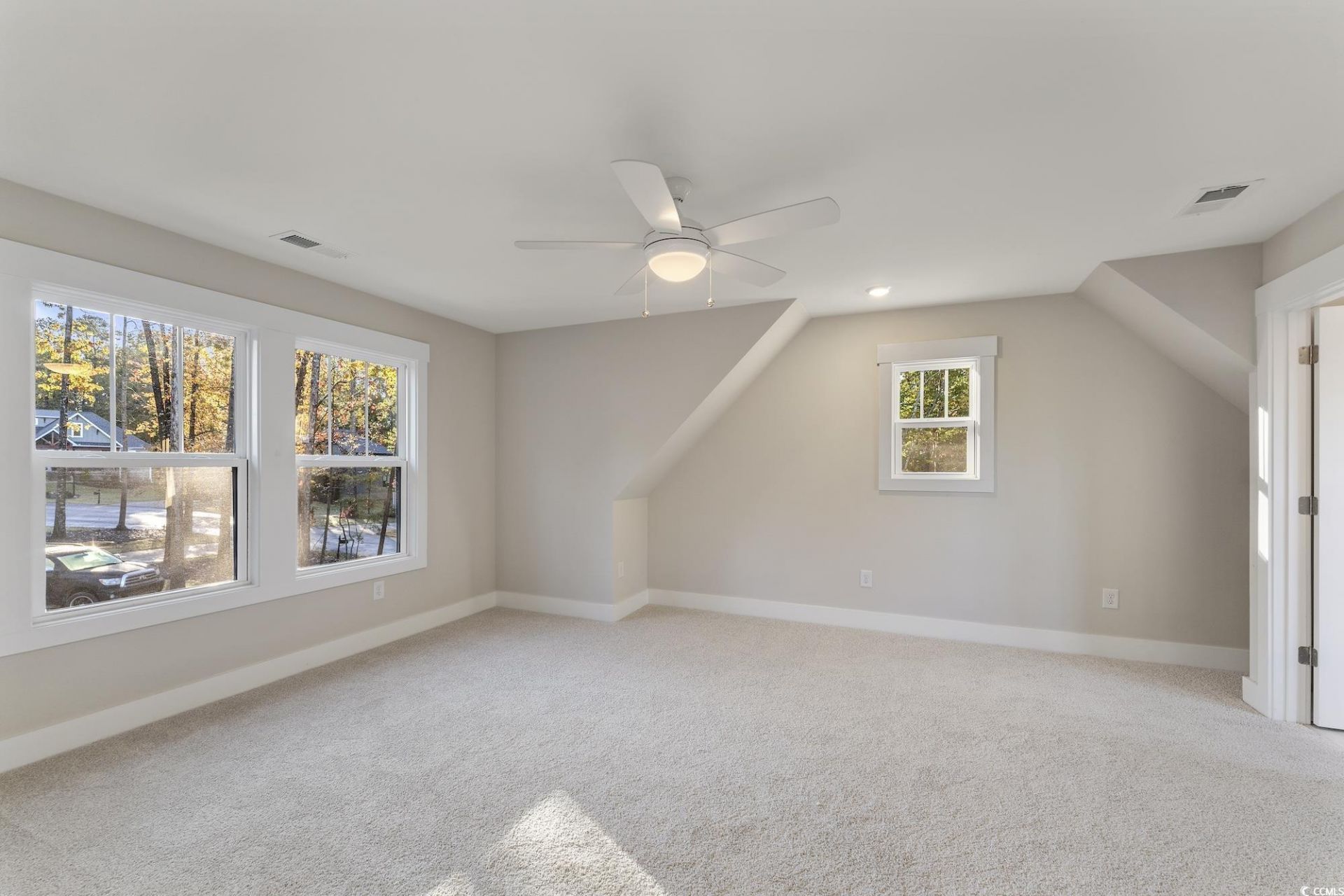 719 Daisy Bank Circle Photo 30