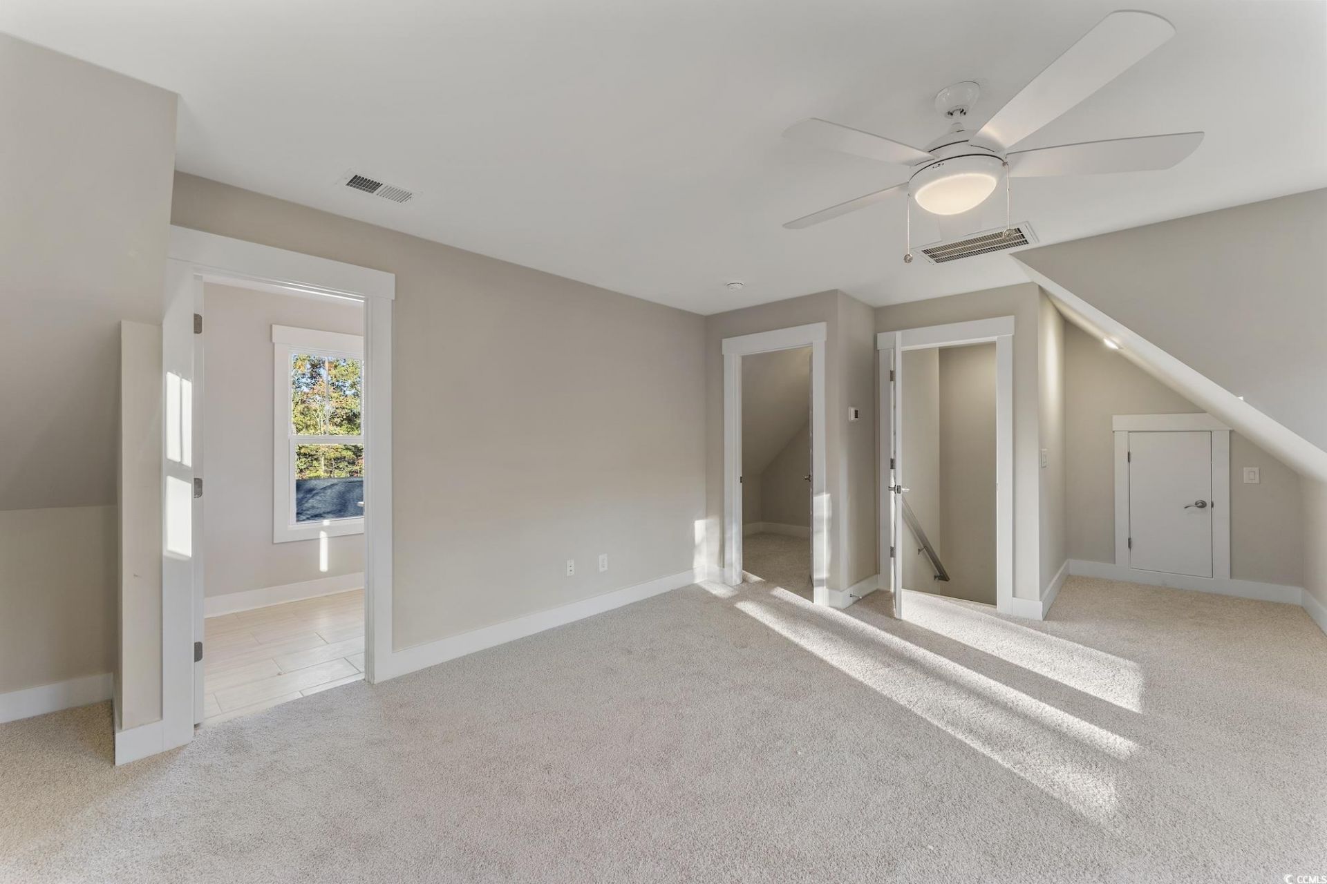 719 Daisy Bank Circle Photo 31