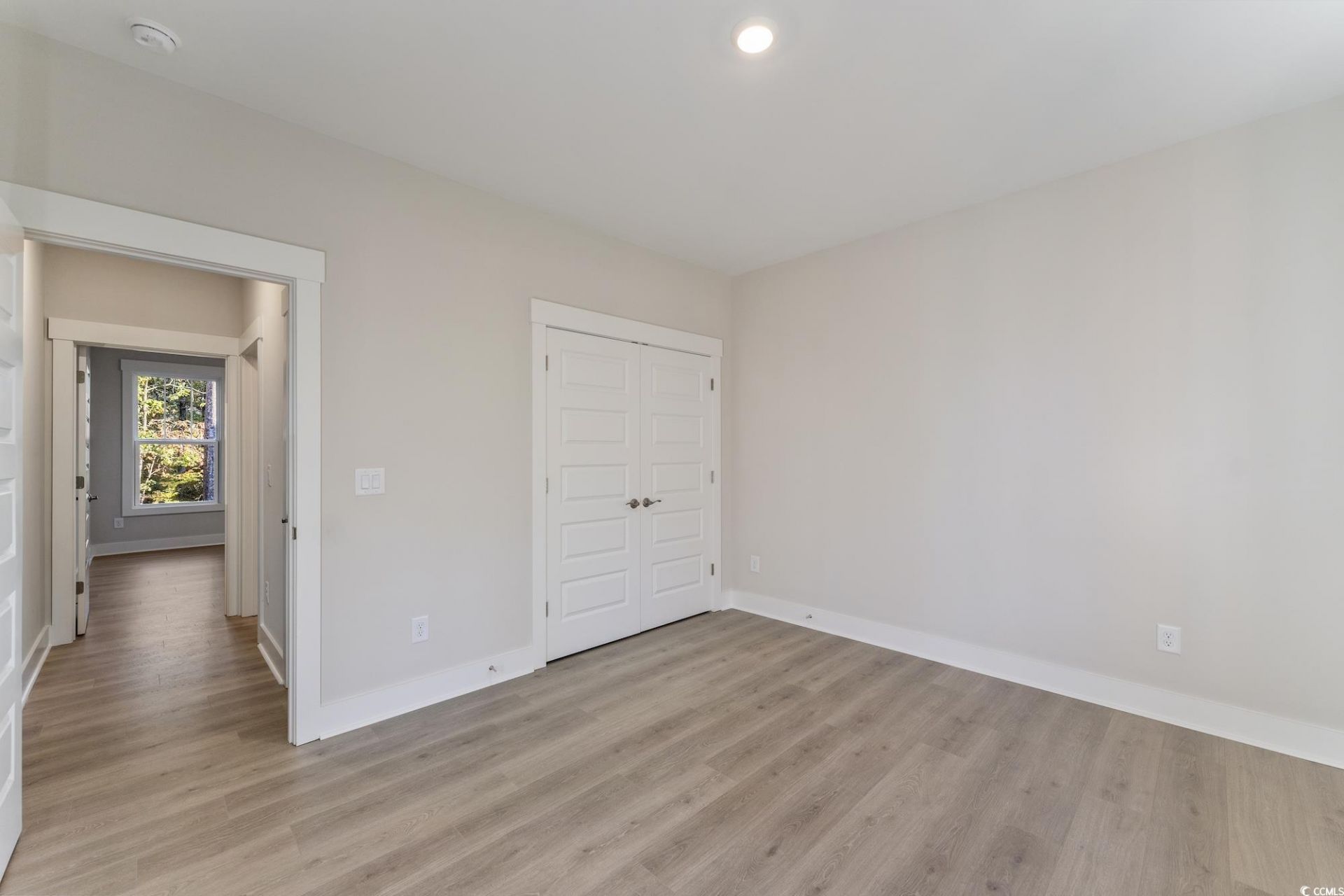 719 Daisy Bank Circle Photo 34