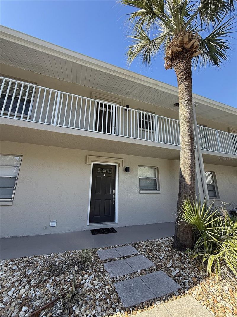 942 La Costa Circle, Unit 3, Sarasota, FL 34237 Photo