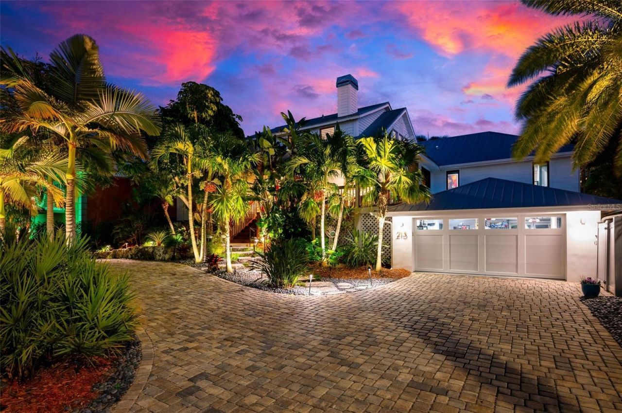 213 Oak Avenue, Anna Maria, FL 34216 Photo