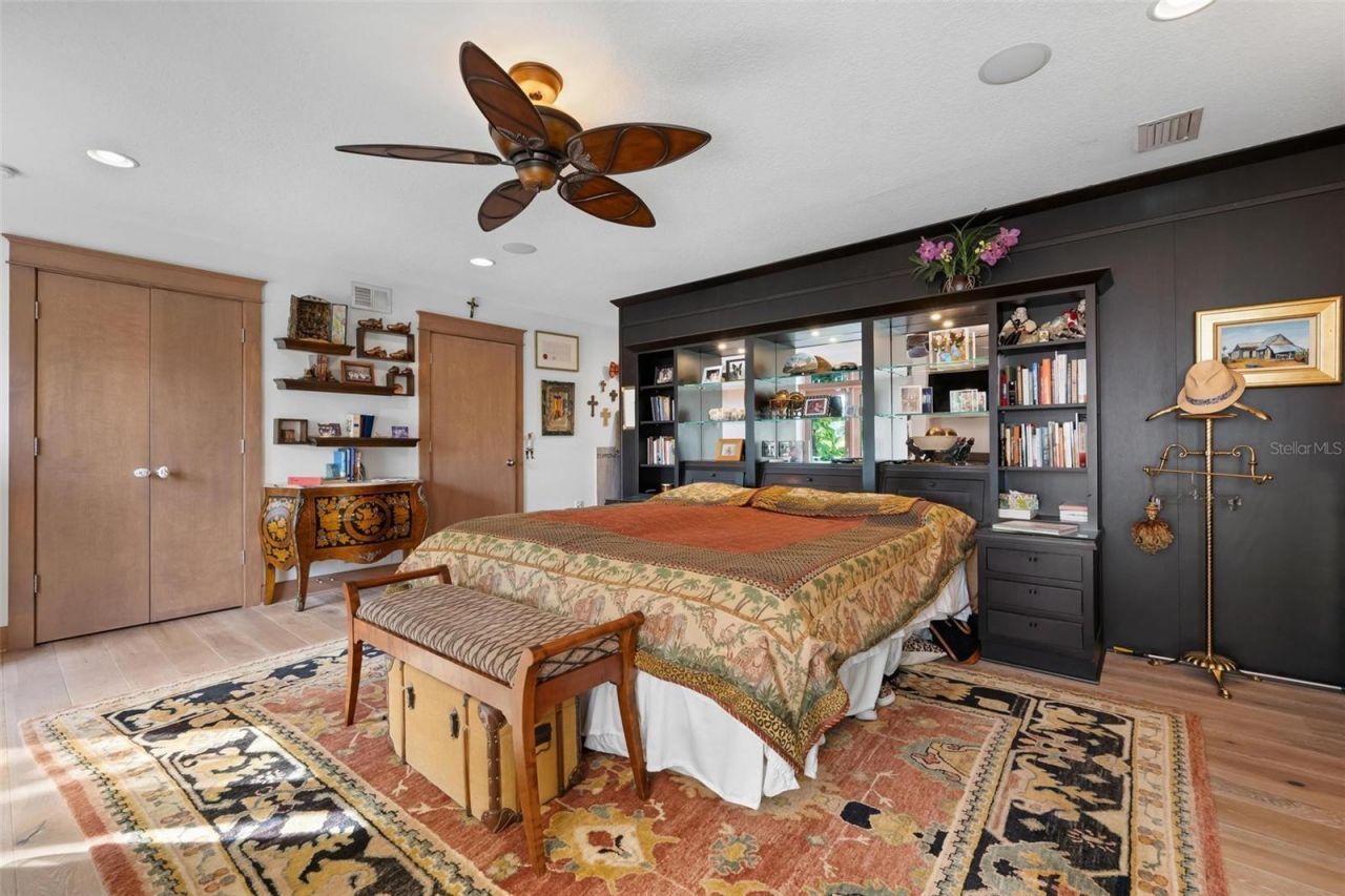 213 Oak Avenue, Anna Maria, FL 34216 Photo