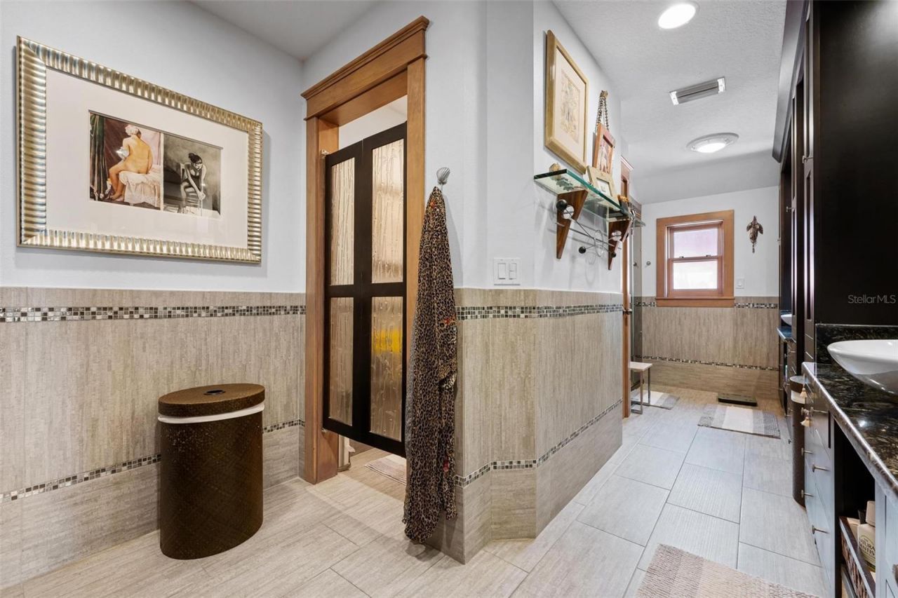 213 Oak Avenue, Anna Maria, FL 34216 Photo