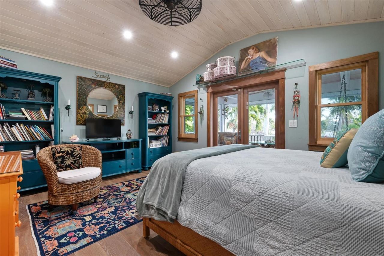 213 Oak Avenue, Anna Maria, FL 34216 Photo