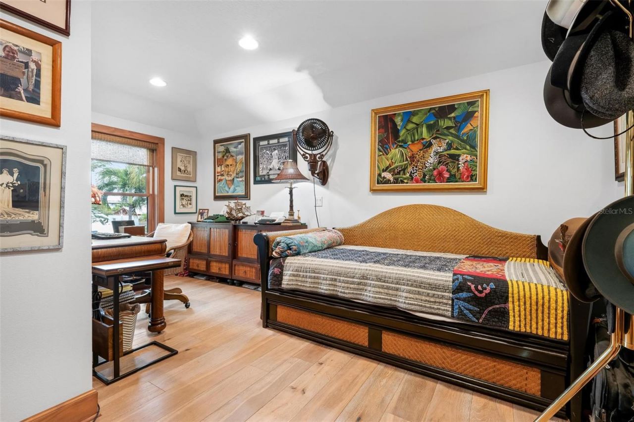 213 Oak Avenue, Anna Maria, FL 34216 Photo