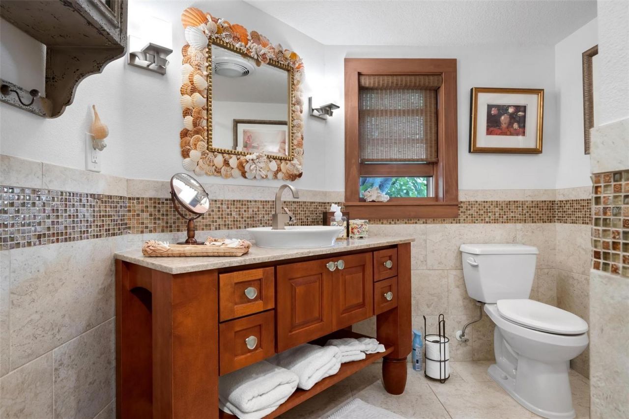 213 Oak Avenue, Anna Maria, FL 34216 Photo