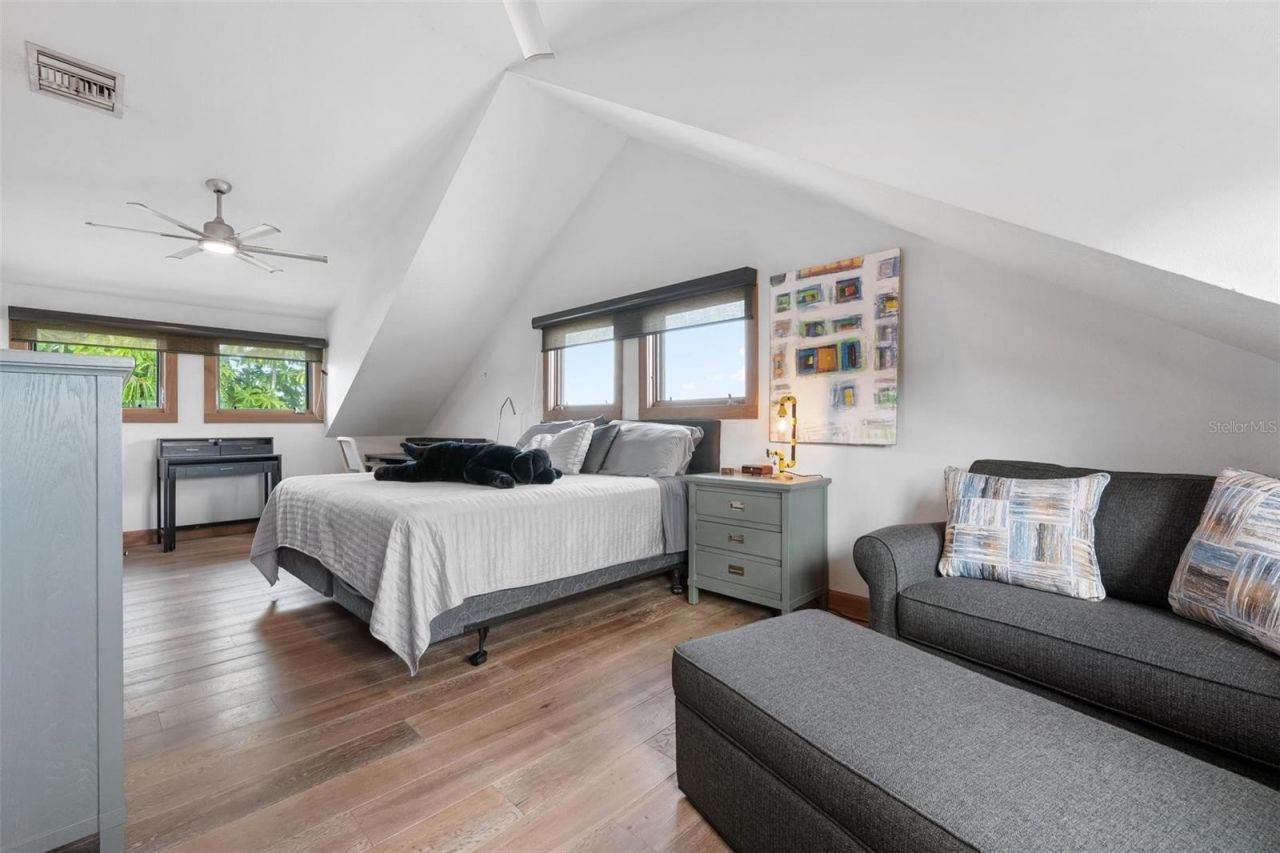 213 Oak Avenue, Anna Maria, FL 34216 Photo