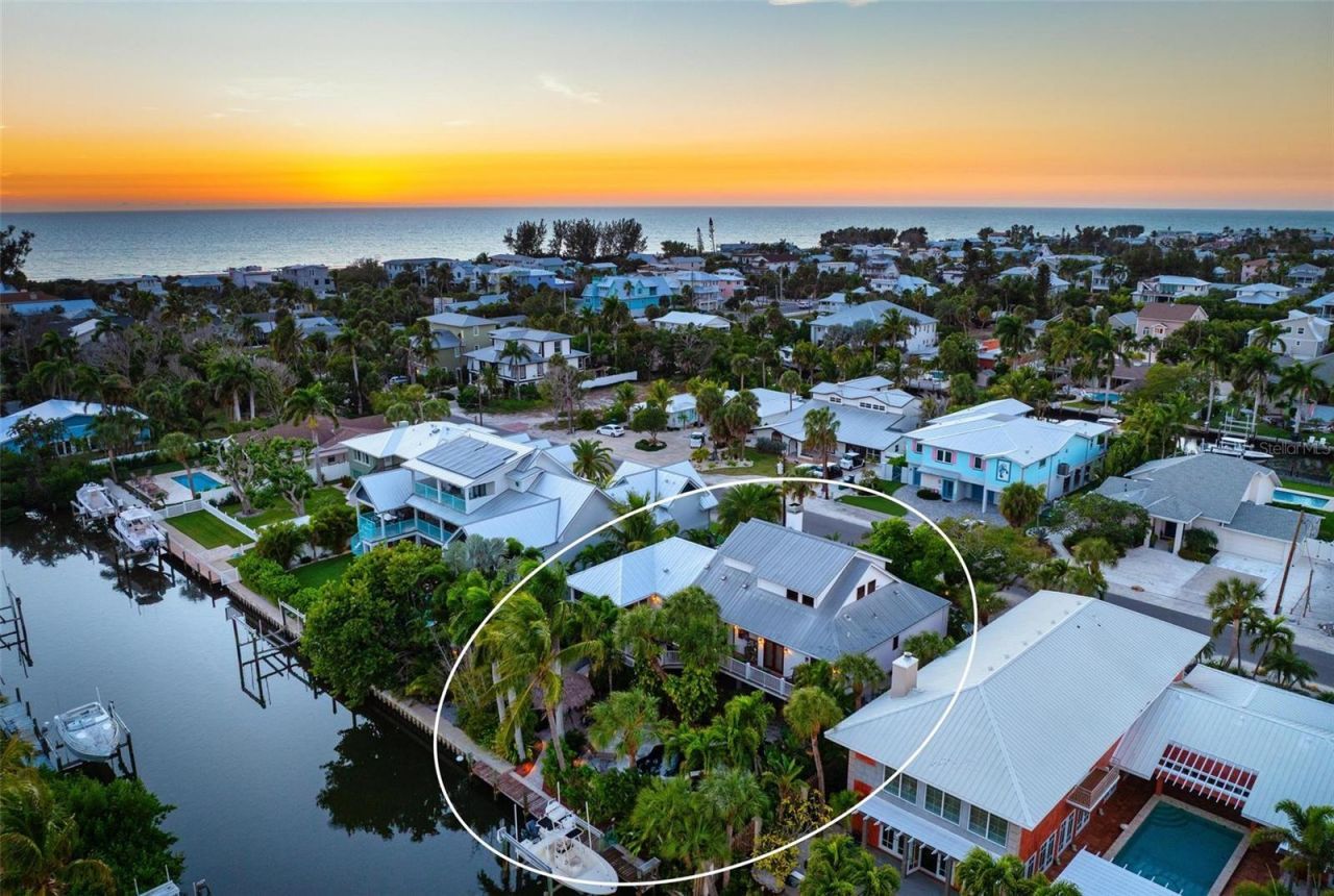 213 Oak Avenue, Anna Maria, FL 34216 Photo