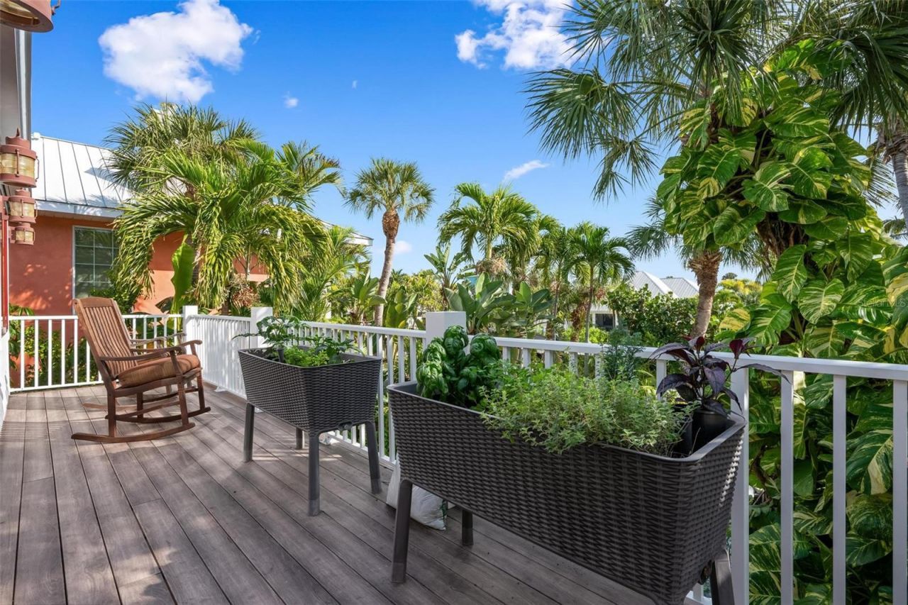 213 Oak Avenue, Anna Maria, FL 34216 Photo