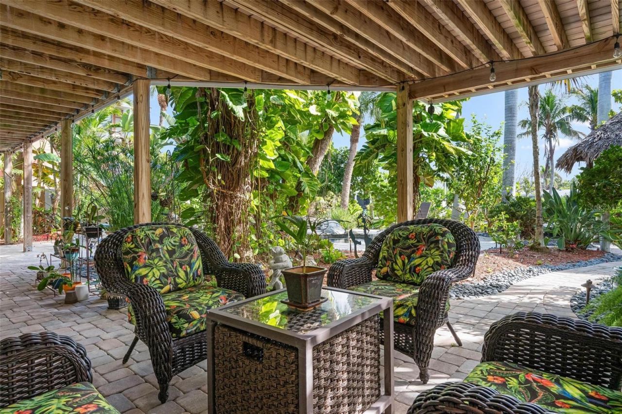 213 Oak Avenue, Anna Maria, FL 34216 Photo