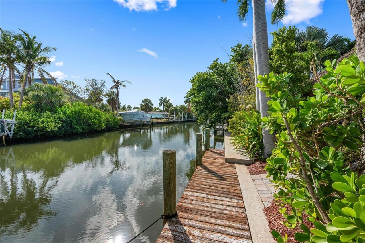 213 Oak Avenue, Anna Maria, FL 34216 Photo