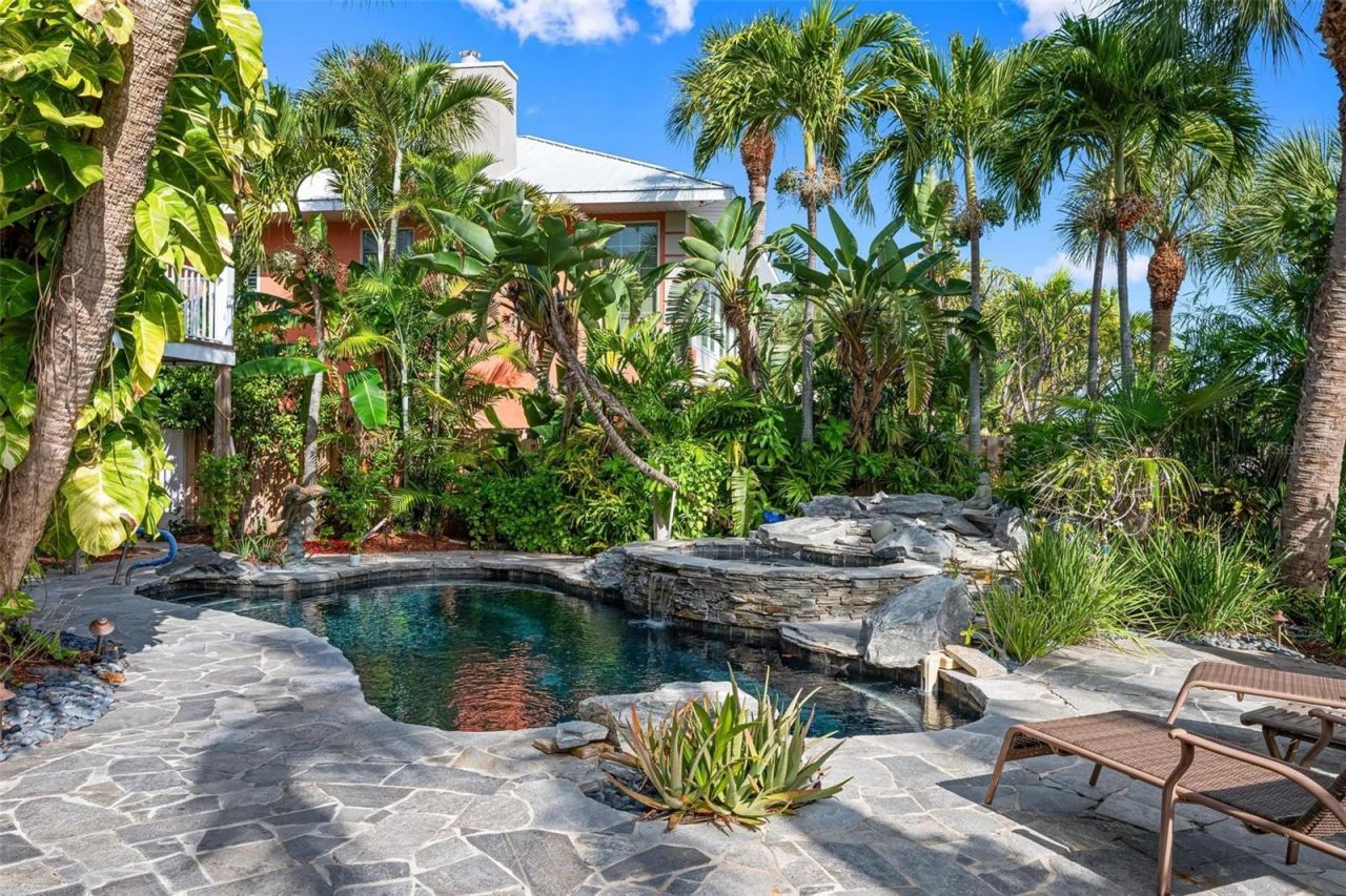 213 Oak Avenue, Anna Maria, FL 34216 Photo