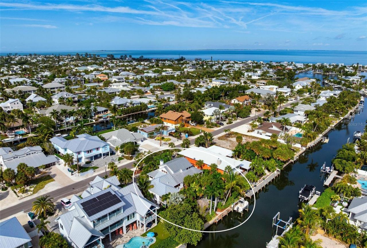 213 Oak Avenue, Anna Maria, FL 34216 Photo