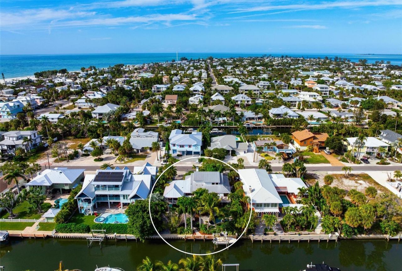 213 Oak Avenue, Anna Maria, FL 34216 Photo