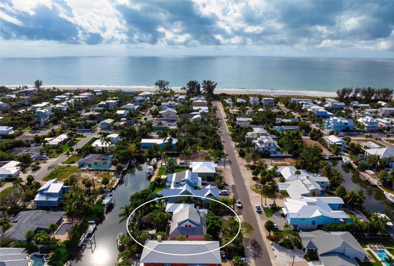 213 Oak Avenue, Anna Maria, FL 34216 Photo