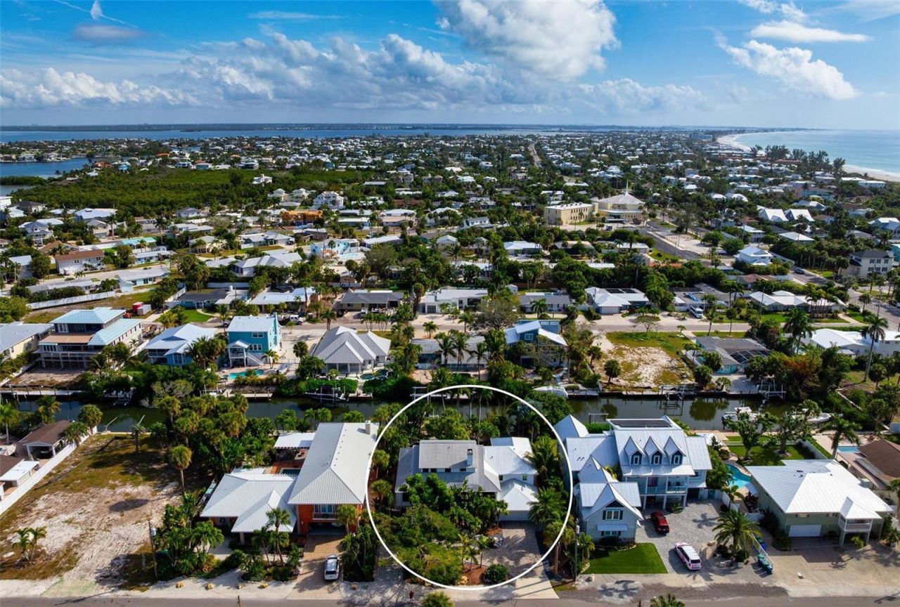 213 Oak Avenue, Anna Maria, FL 34216 Photo