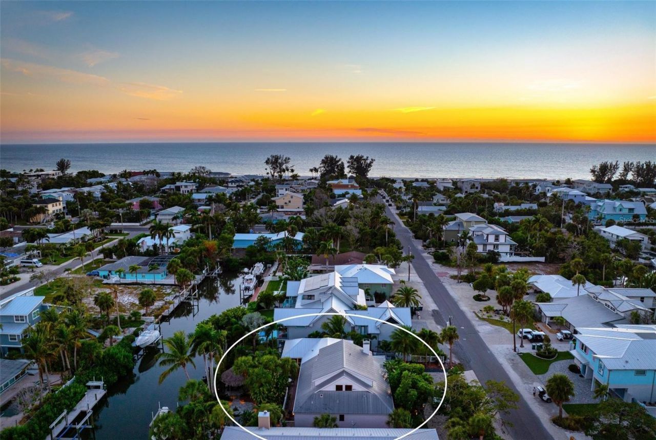 213 Oak Avenue, Anna Maria, FL 34216 Photo