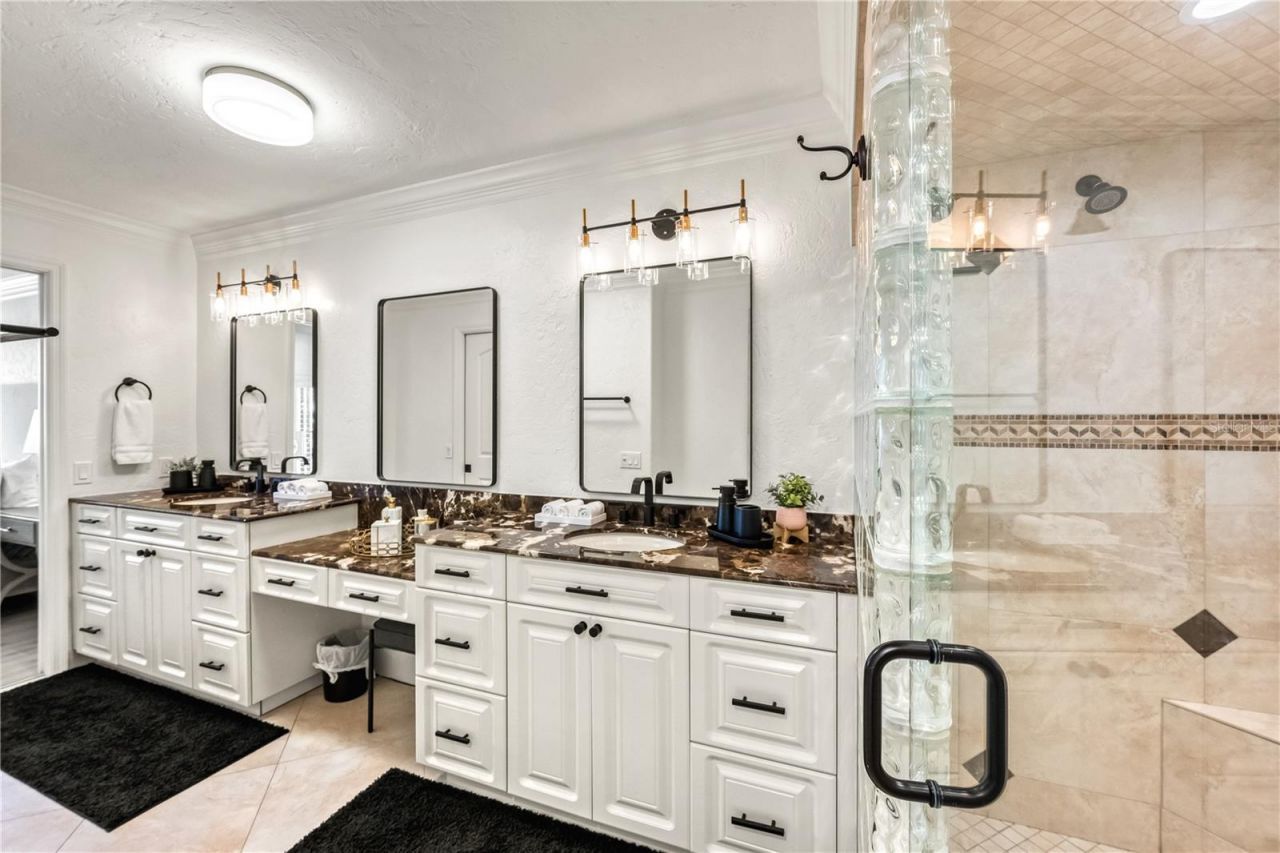 5880 Midnight Pass Road, Unit 210, Sarasota, FL 34242 Photo