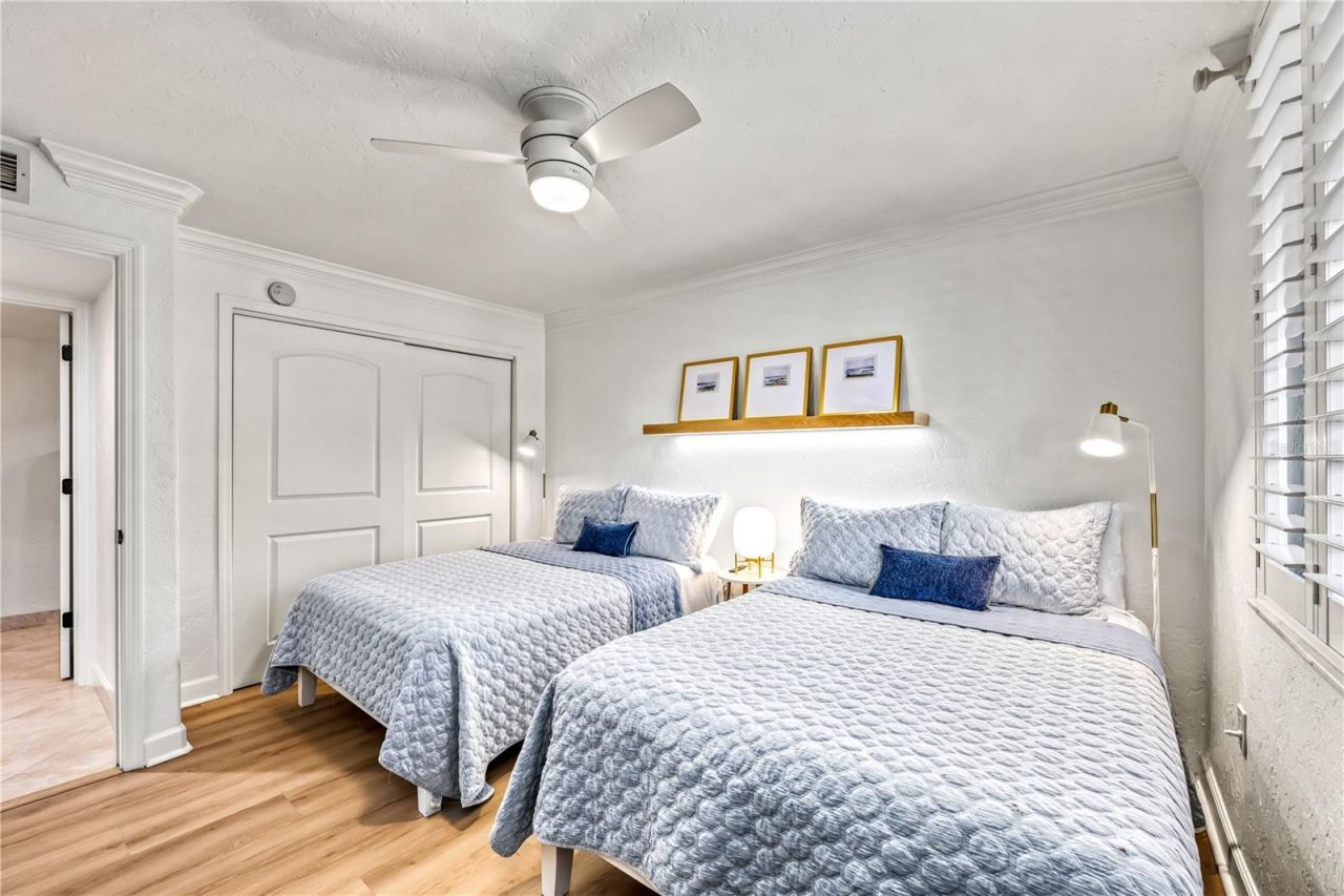 5880 Midnight Pass Road, Unit 210, Sarasota, FL 34242 Photo