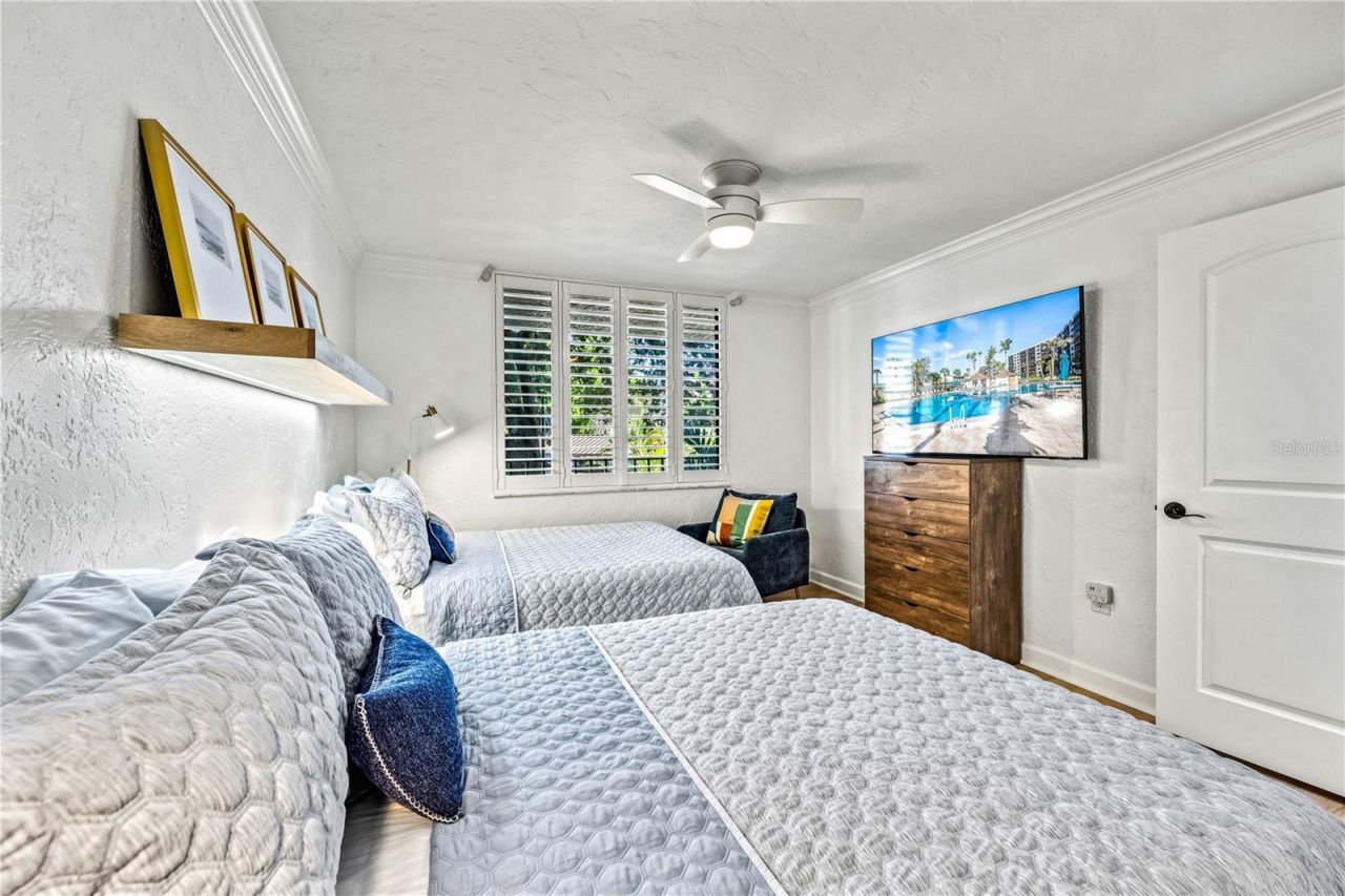 5880 Midnight Pass Road, Unit 210, Sarasota, FL 34242 Photo