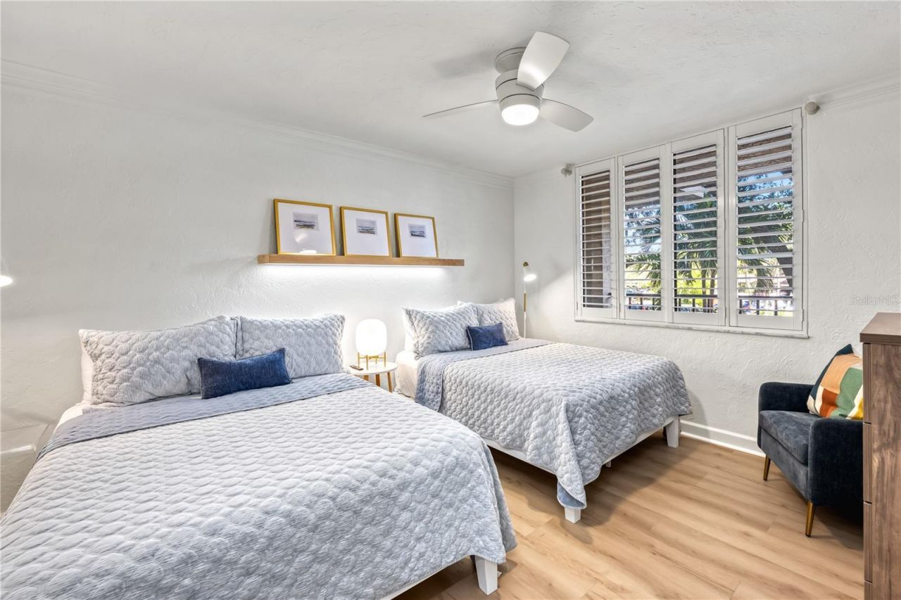 5880 Midnight Pass Road, Unit 210, Sarasota, FL 34242 Photo