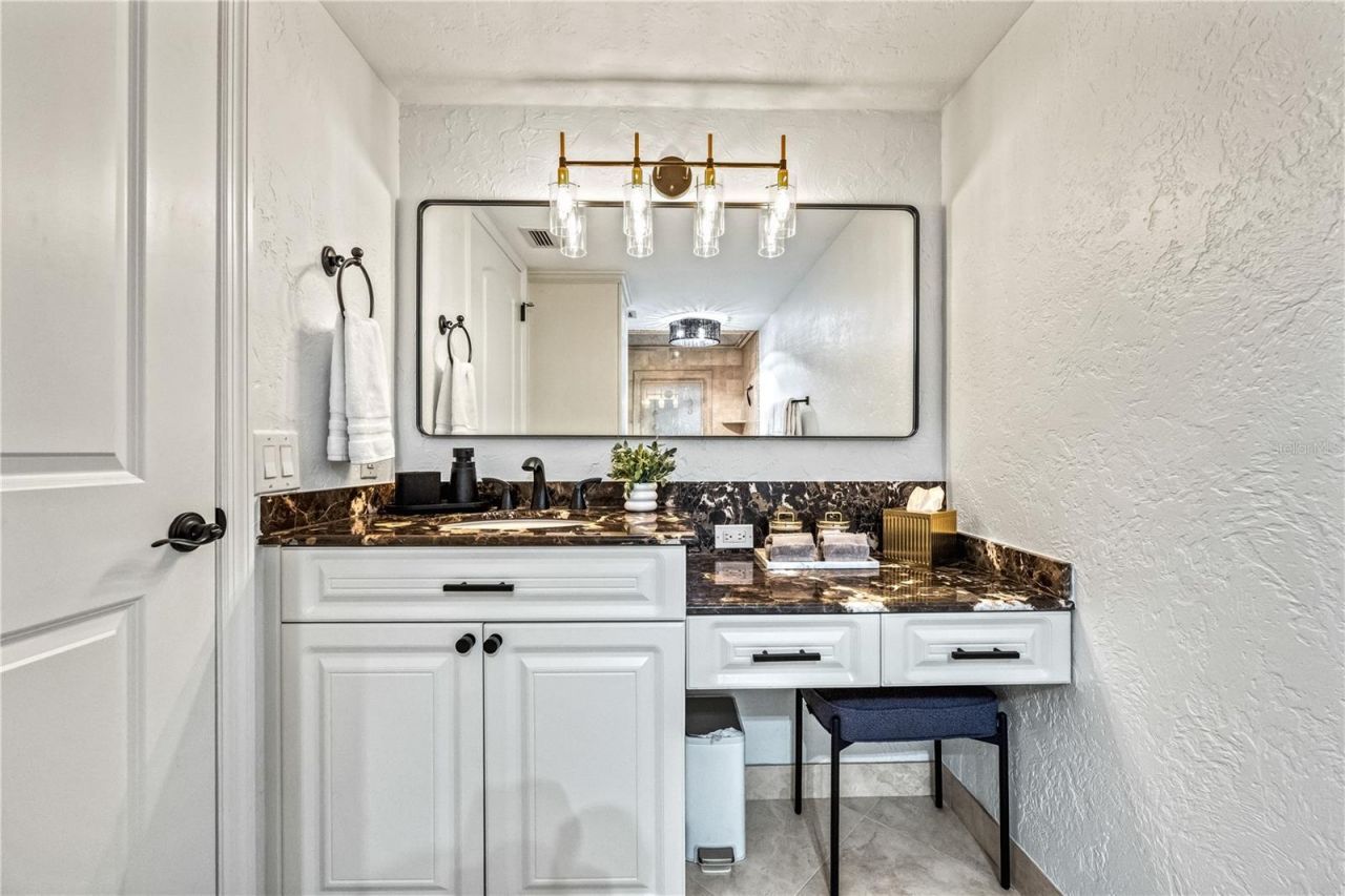 5880 Midnight Pass Road, Unit 210, Sarasota, FL 34242 Photo