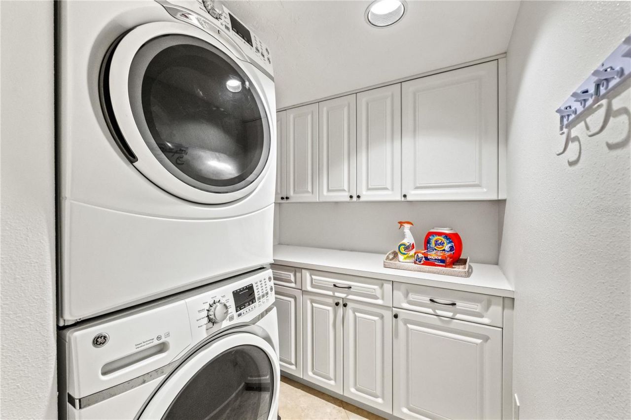 5880 Midnight Pass Road, Unit 210, Sarasota, FL 34242 Photo