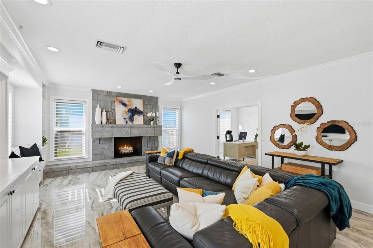 1307 Riverview Circle, Bradenton, FL 34209 Photo