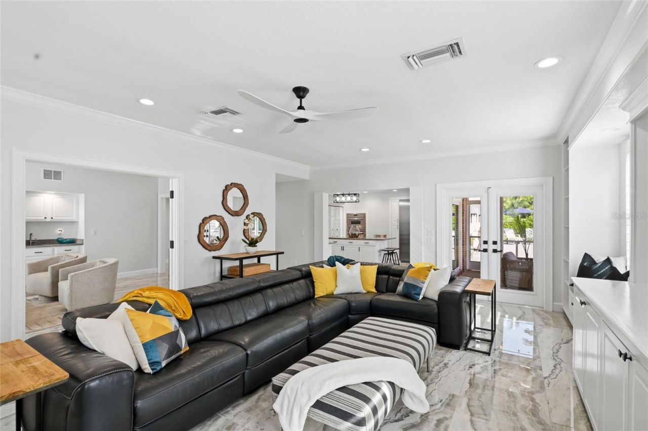 1307 Riverview Circle, Bradenton, FL 34209 Photo