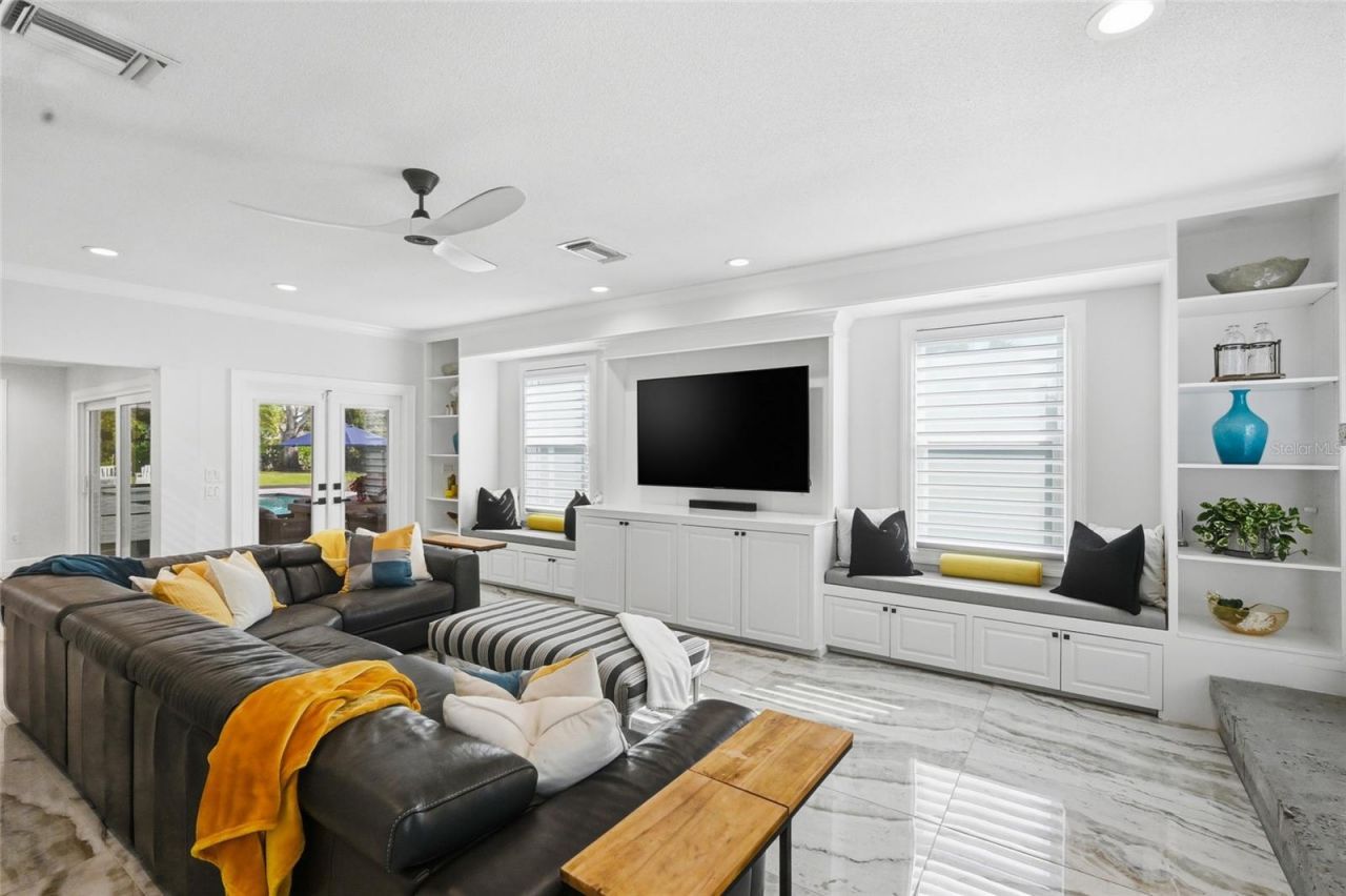 1307 Riverview Circle, Bradenton, FL 34209 Photo