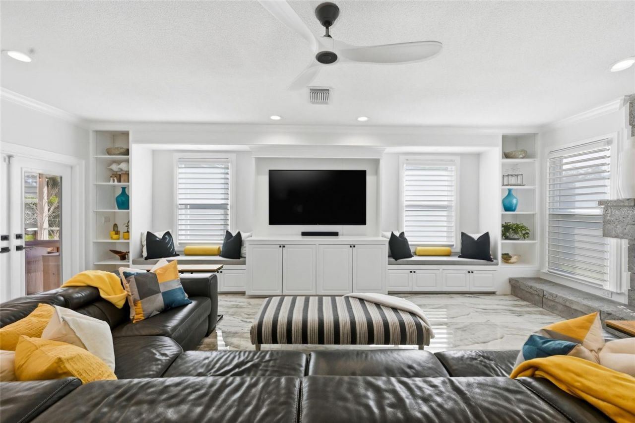 1307 Riverview Circle, Bradenton, FL 34209 Photo