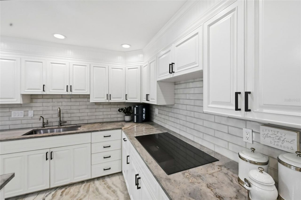 1307 Riverview Circle, Bradenton, FL 34209 Photo