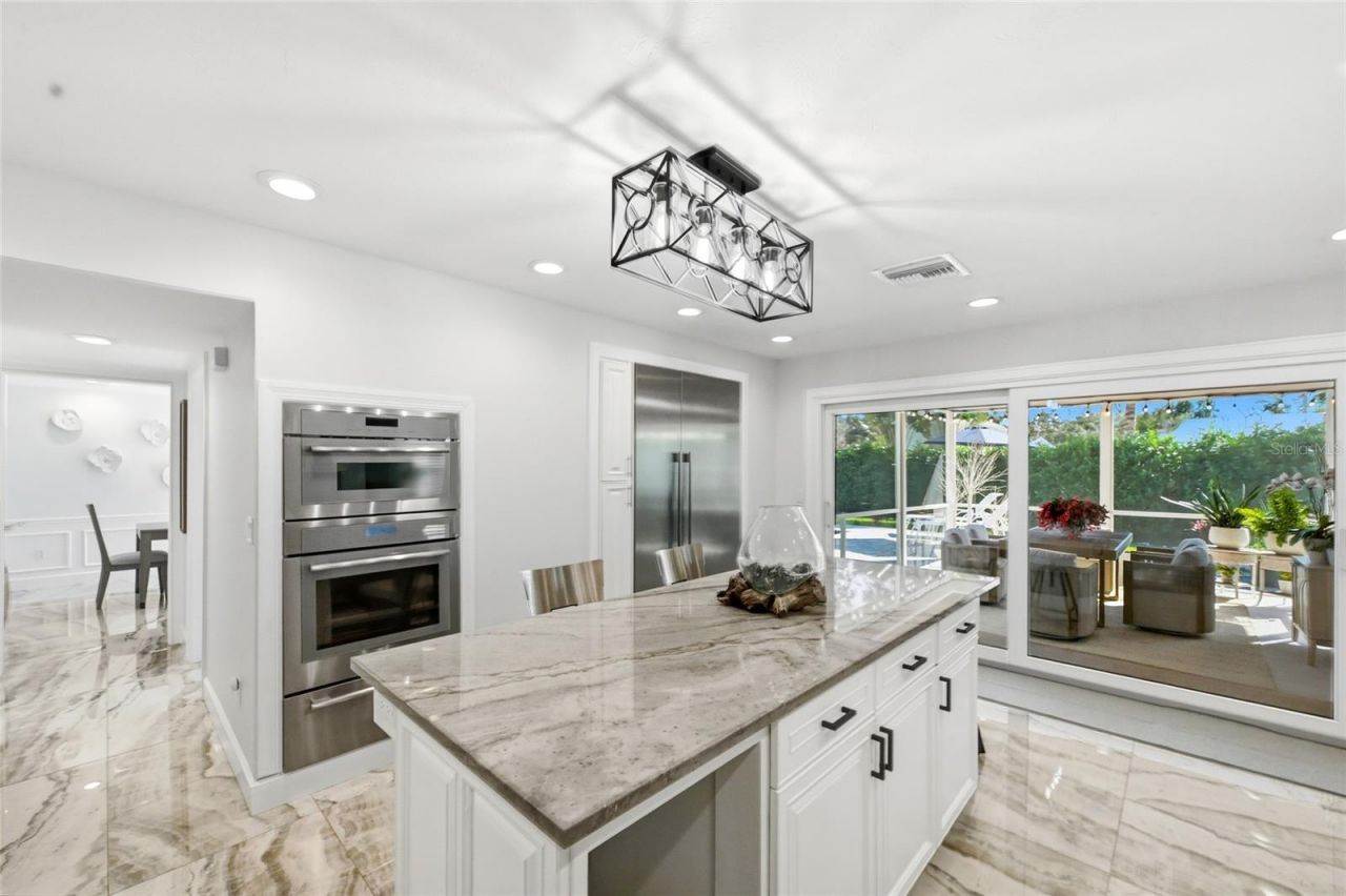 1307 Riverview Circle, Bradenton, FL 34209 Photo