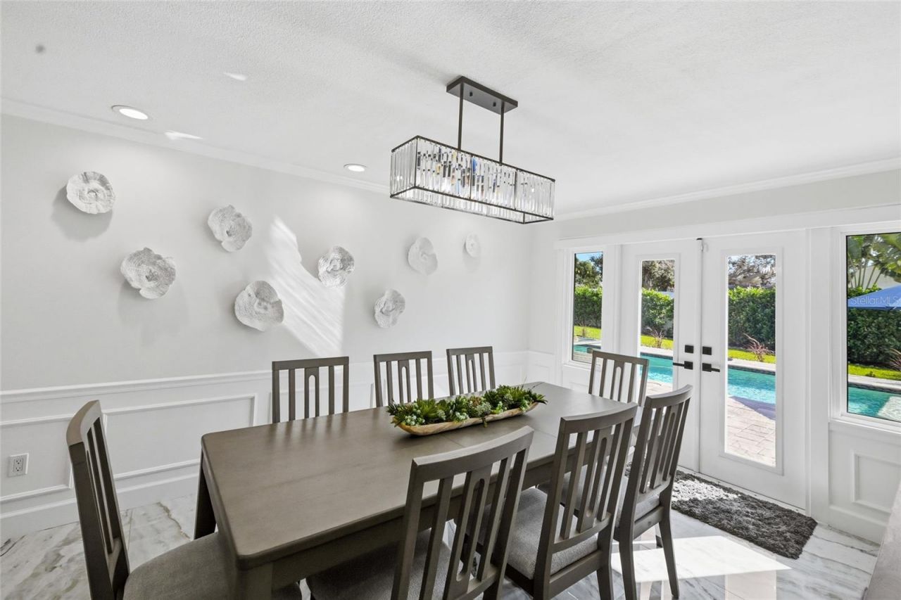 1307 Riverview Circle, Bradenton, FL 34209 Photo