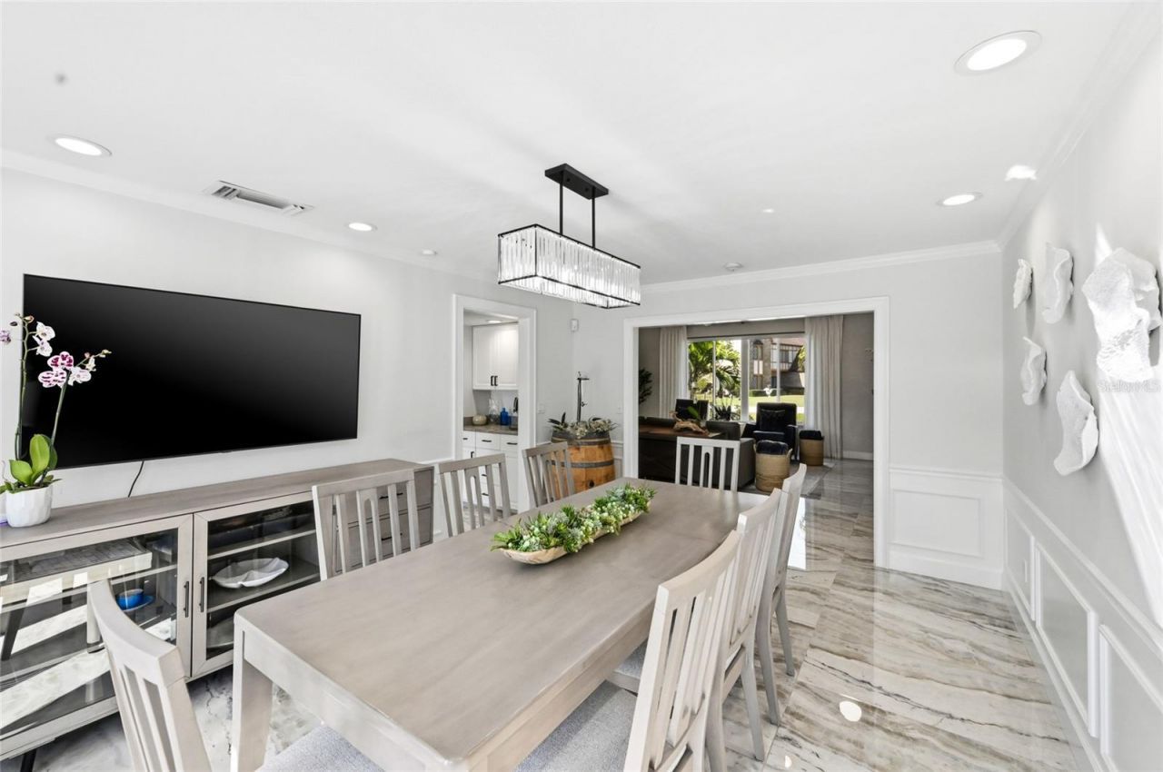 1307 Riverview Circle, Bradenton, FL 34209 Photo