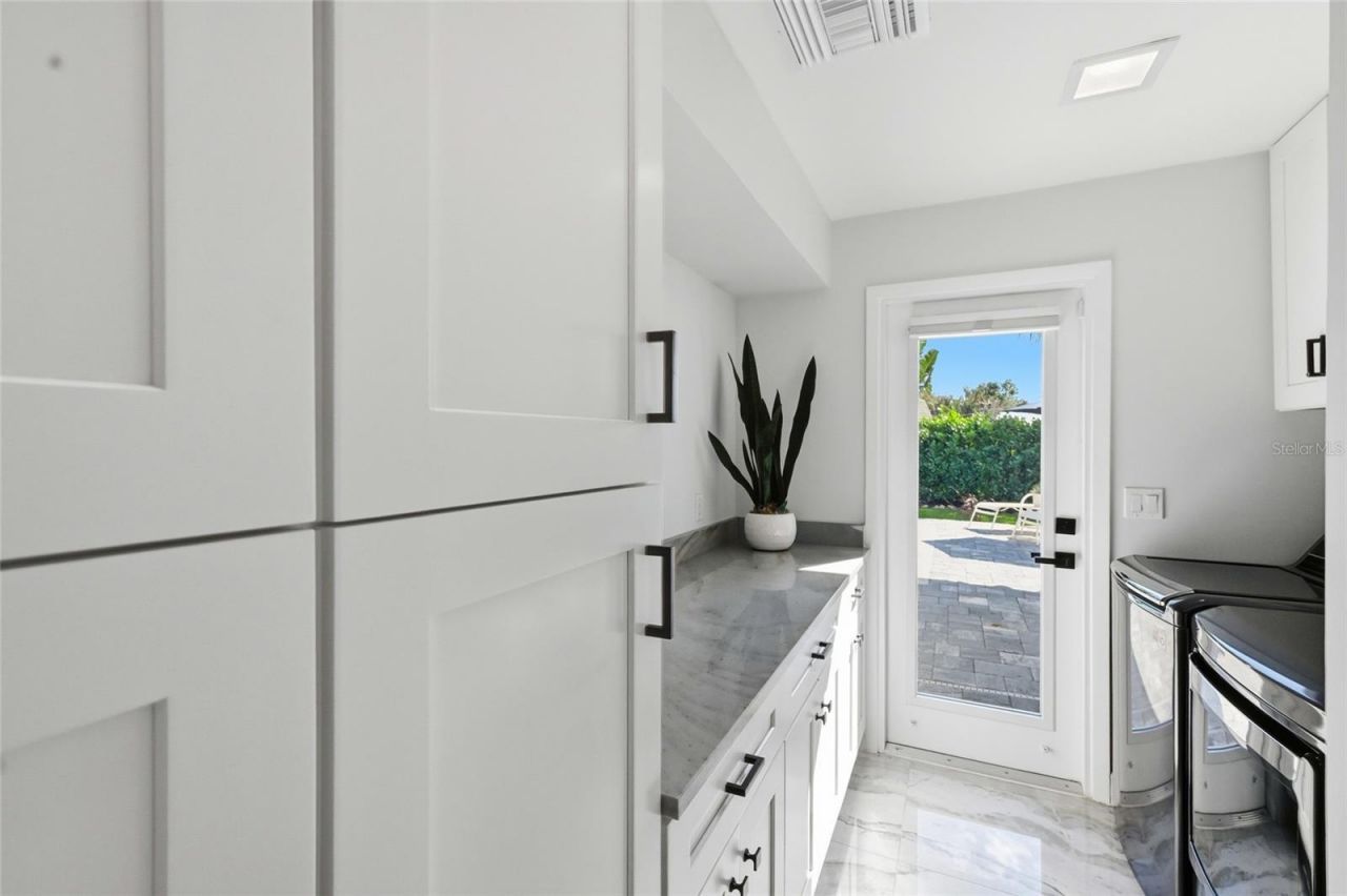 1307 Riverview Circle, Bradenton, FL 34209 Photo