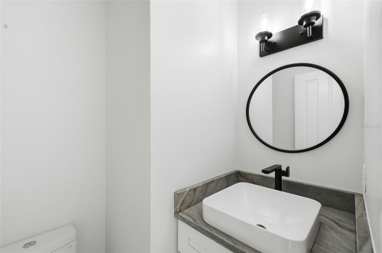 1307 Riverview Circle, Bradenton, FL 34209 Photo